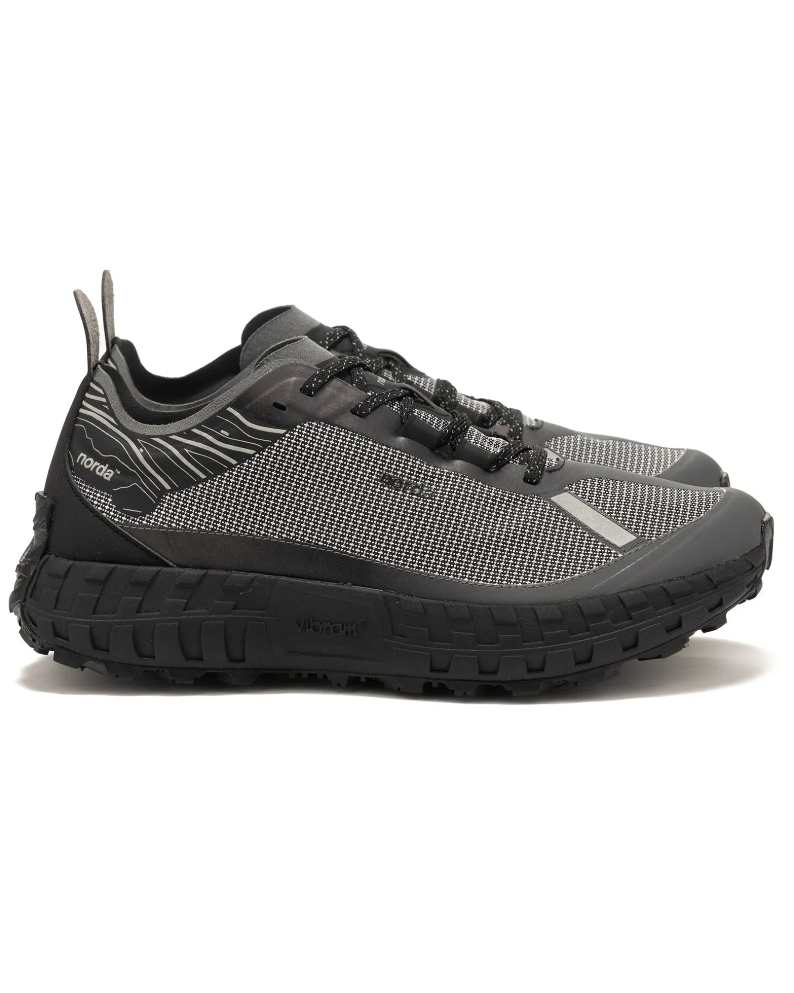 001 G+® Spike Black